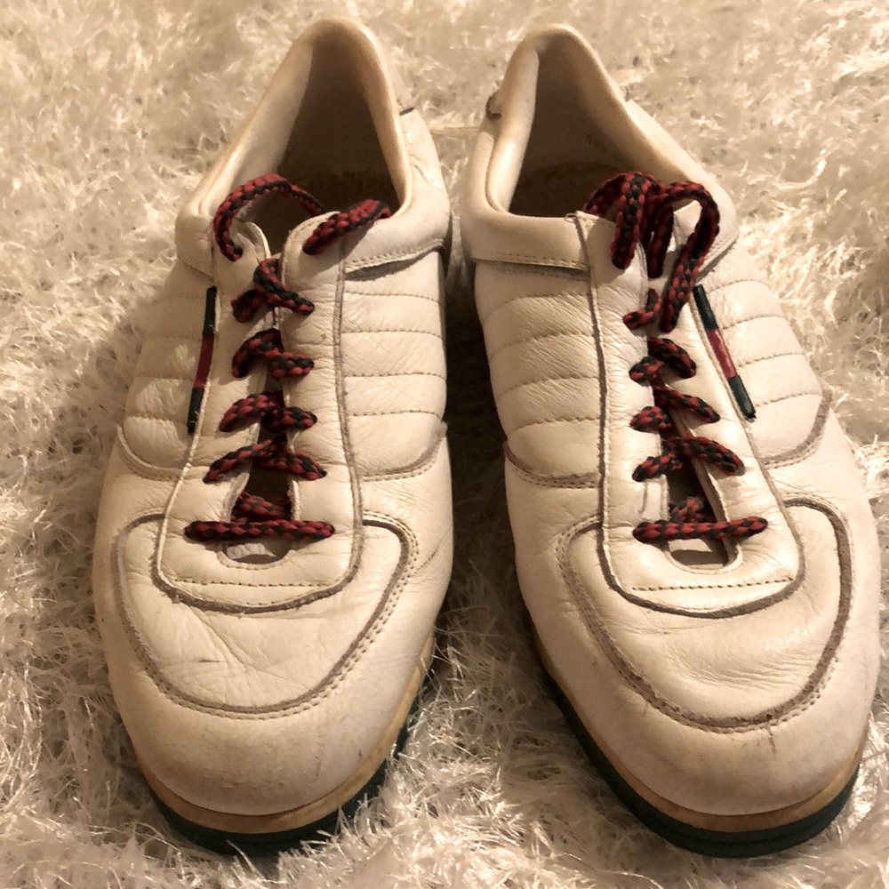 Gucci White and Green Sneakers with Low-Top Design and Lace-Up Closure